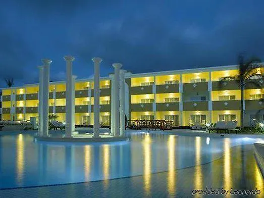Grand Palladium Royal Suites Turquesa Bávaro 5*, El Cortesito